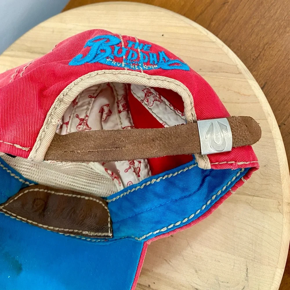 True Religion VTG The Buddha Red and Leather Distressed Hat Y2K Red Blue RARE‎